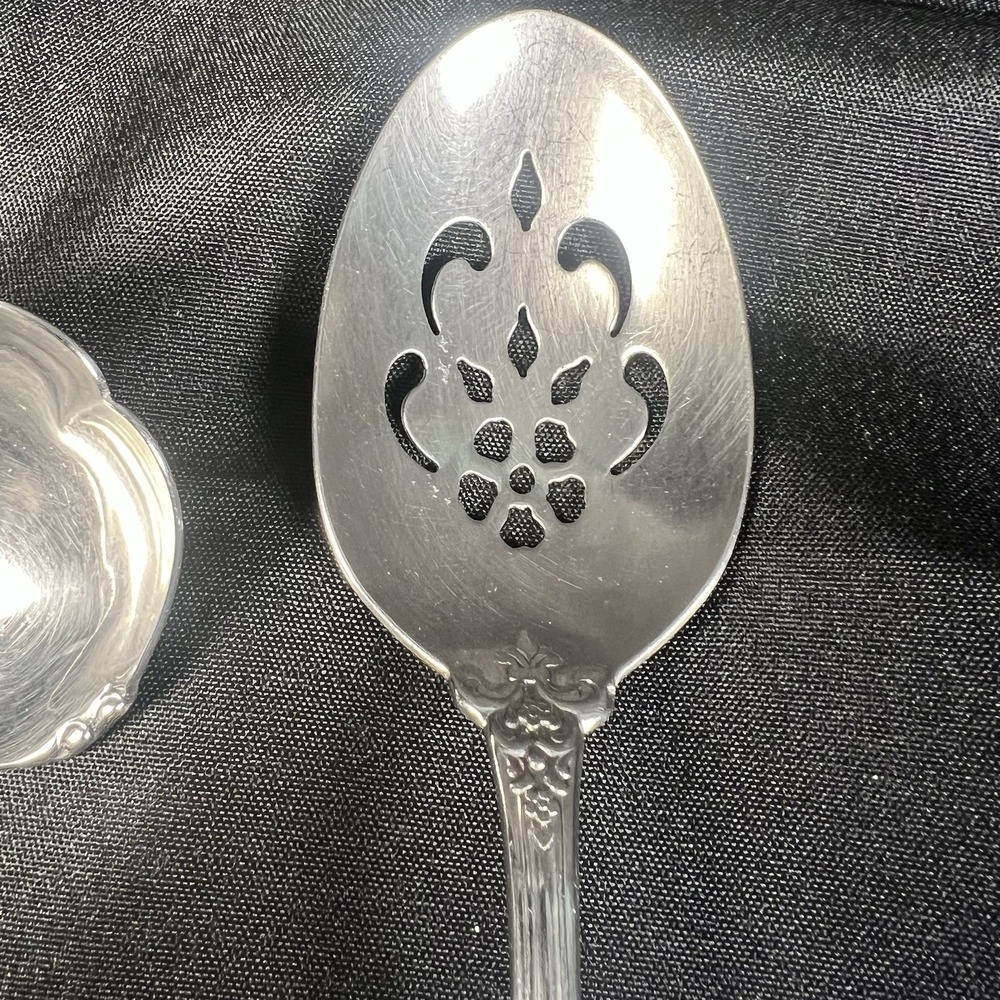 Oneida SOUTHERN BAROQUE Demitasse Serving Slotted Spoon & Gravy Ladle -‎ USA - Picture 4 of 5